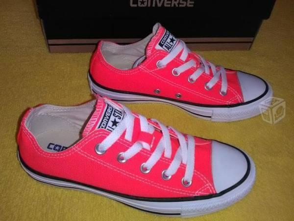 Tenis CONVERSE fluorecentes NUEVO ORIGINAL