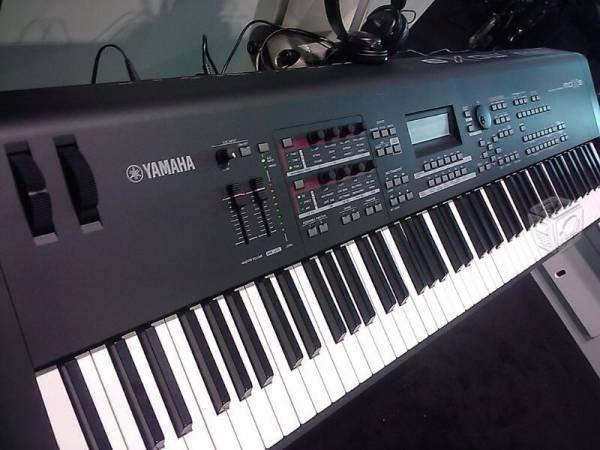 Teclado Yamaha MOX6 excelentes condiciones