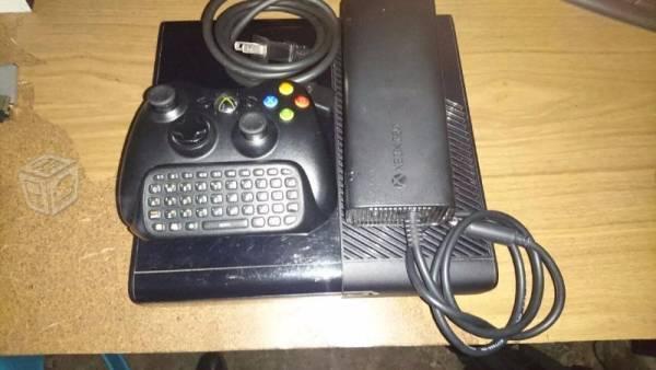 Xbox 360 Slim E 4GB teclado Kinect