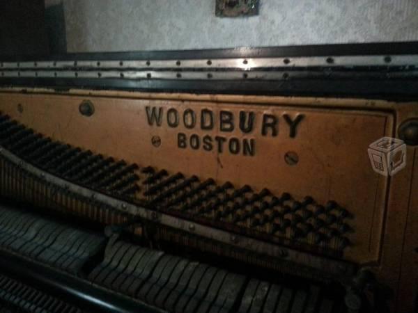 piano woodbury bosto horizontal negro