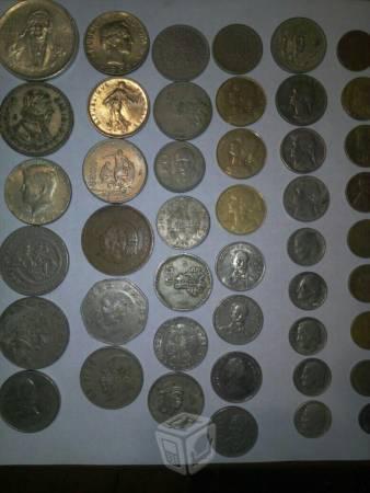 62 monedas antiguas y un billete