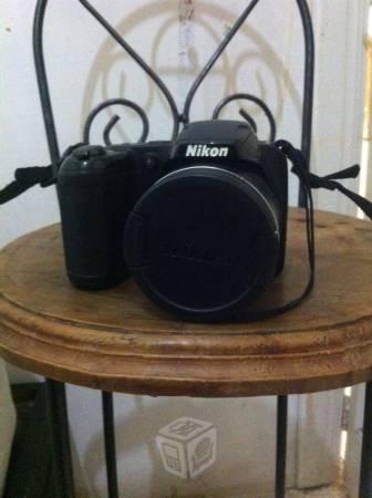 Nikon L320