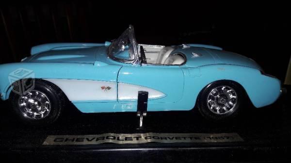 Auto a escala corvette azul nuevo