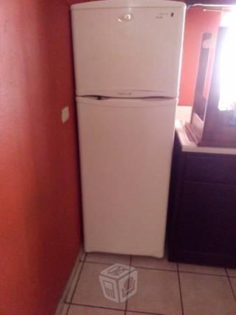Refrigerador y estufa