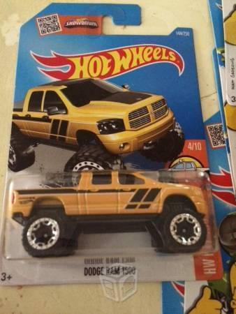 Pick ups y varios hotwheels