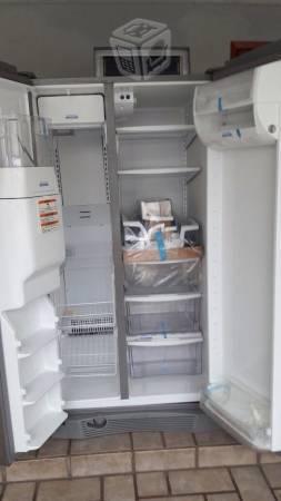 Refrigerador whirlpool Nuevo