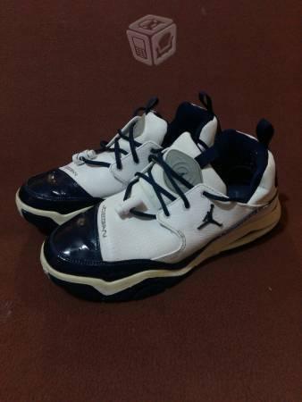 Tenis jordan 4.5 v/c