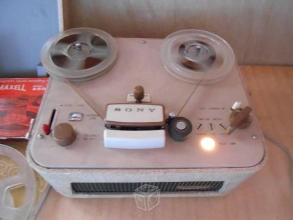 Preciosa grabadora de carrete sony de 1959