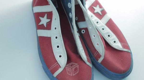 Converse Bota Talla 8 Azul-rojo casi nuevos