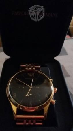 Vendo reloj nuevecito EMPORIO