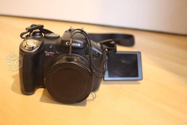 Camara digital Canon S5 IS, 8MP, zoom óptico 12x