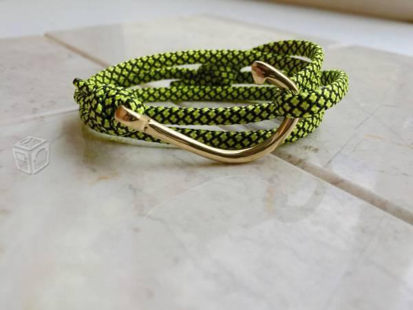 Pulsera de Anzuelo Dorada