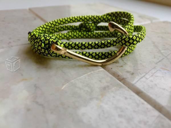 Pulsera de Anzuelo Dorada