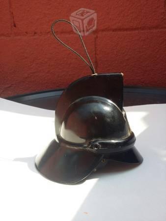 Antiguo Casco de Bombero Miniatura