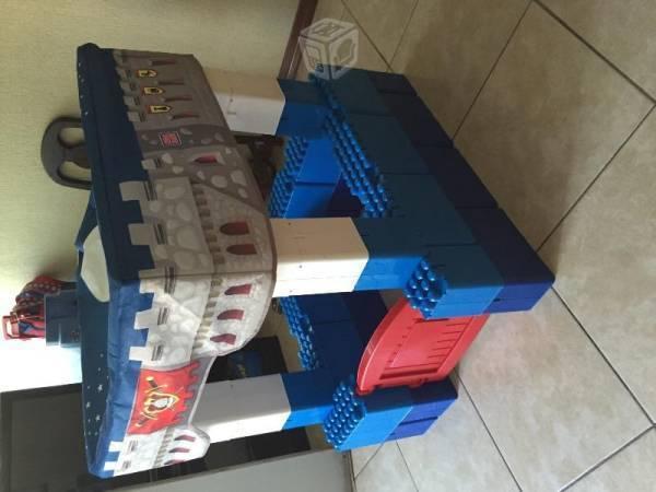 Mega Bloks Knight's Castle