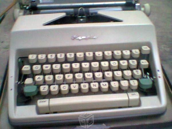 Maquina escribir olimpia de luxe nueva con estuche
