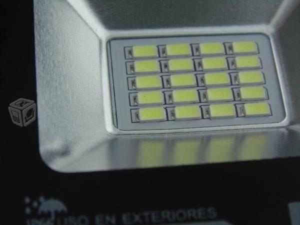 Reflector LED 10W a 100w, Luz Fria, QOP