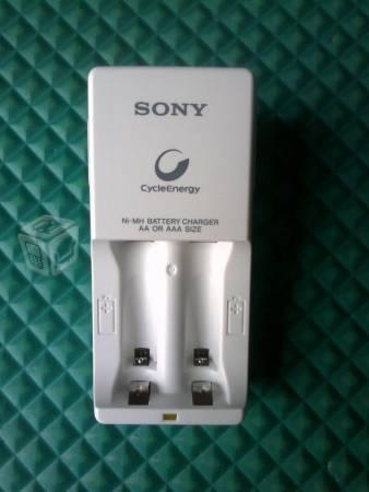 Cargador de pilas sony