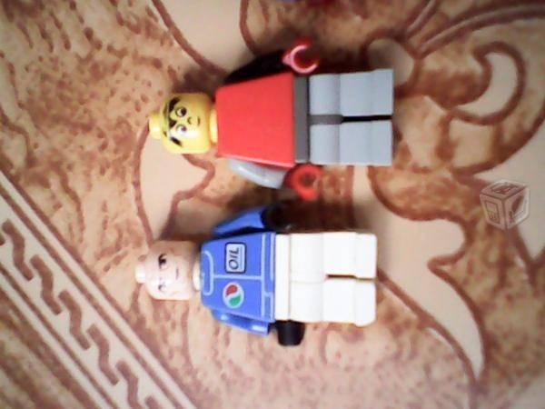 4 figuras lego