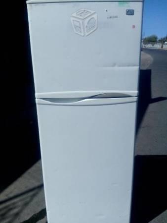 Refrigerador mediano