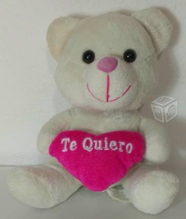 Peluche de Oso Blanco con corazon