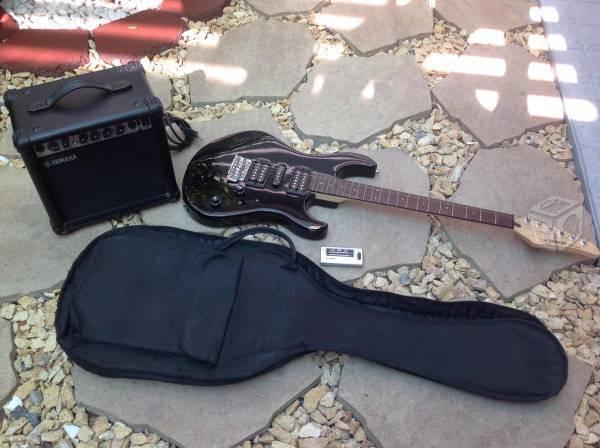 Guitarra Yamaha Erg 121c y Amplificador GA15