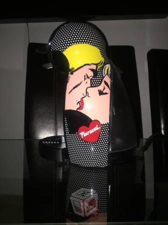 Cafetera dolce gusto conmemorativa