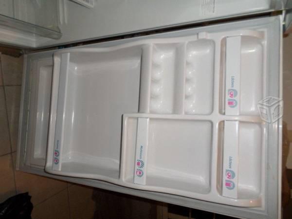 Refrigerador Nuevo IEM 7'