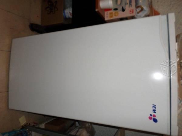 Refrigerador Nuevo IEM 7'