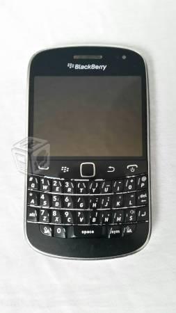 BlackBerry bold 5 9930