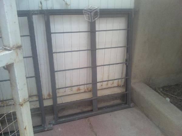 2 Ventanas de Acero con ventana corredisa