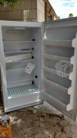 Freezer marca frigidaire