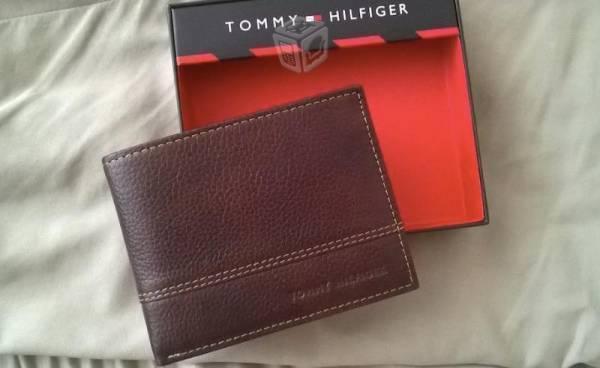 Cartera TOMMY HILFIGER NUEVA