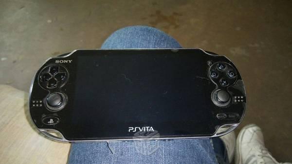 Busco: Psvita con acepsorios