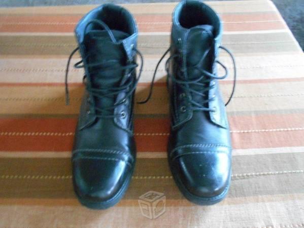 Botas Swiss Navy color negro numero 28