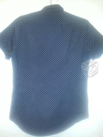 Camisa azul puntos blancos ZARA SLIM FIT- Chica
