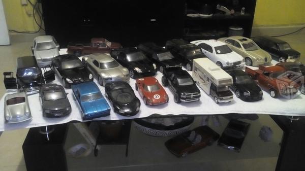 Colección de carros 1-24 y 1-18 por lote