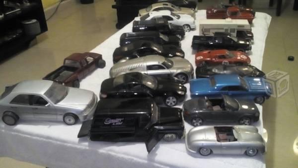 Colección de carros 1-24 y 1-18 por lote