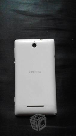 Xperia e blanco