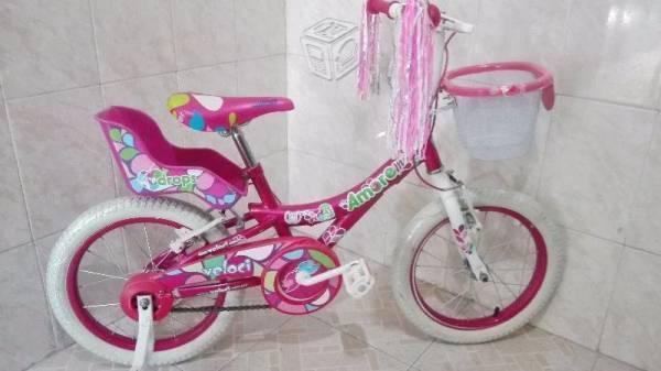 Bicicleta seminueva equipada niña