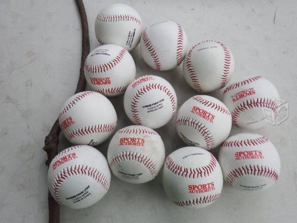 12 pelotas suaves de baseball nuevas sportautority