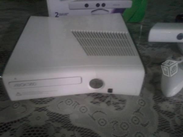 360 Slim Blanco con Caja y Kinect Completo