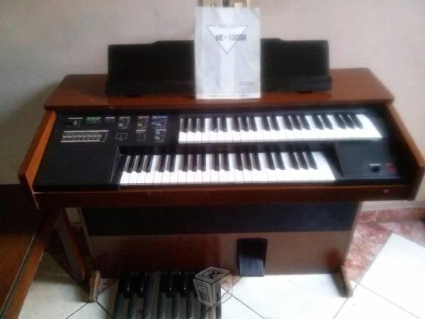 Organo Yamaha ME-100SM