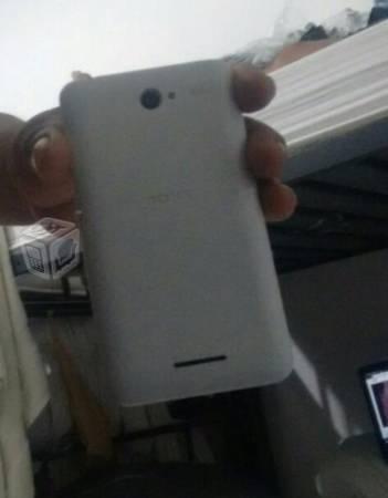 Celular Sony E4