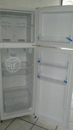 Refrigerador acros seminuevo