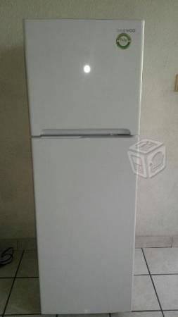 Refrigerador daewoo seminuevo