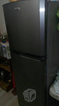 Refrigerador y estufa Mabe