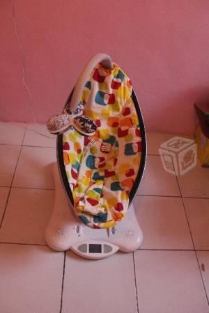 mecedora Mamaroo marca 4moms