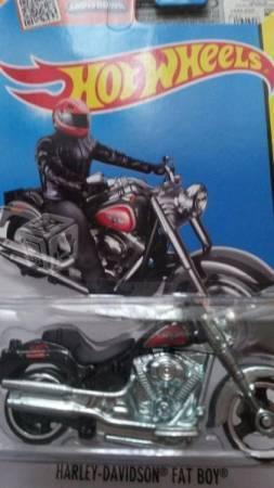 Harley-Davidson de Hot Wheels modelo Fat Boy