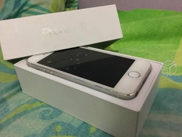 IPhone 5s color plata 16gb